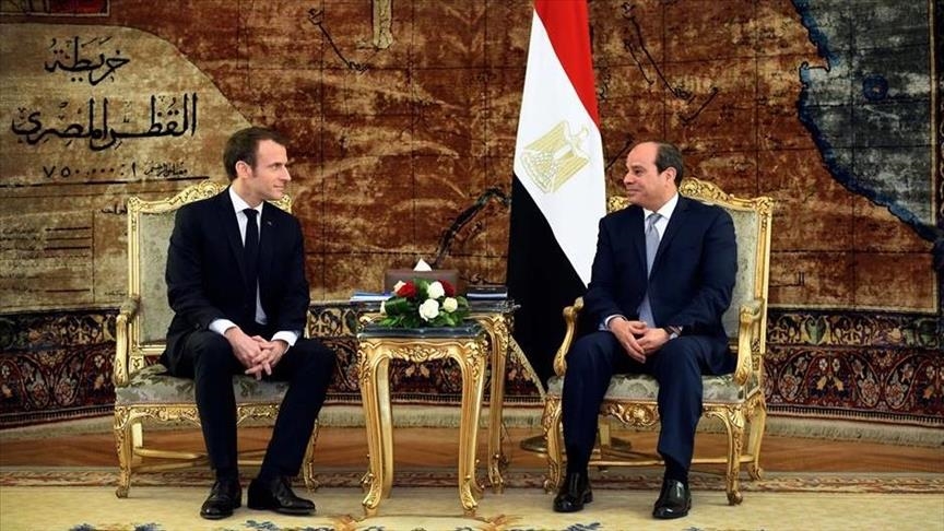 الرئيس المصري عبد الفتاح السيسي، مع نظيره الفرنسي إيمانويل ماكرون (الاناضول)