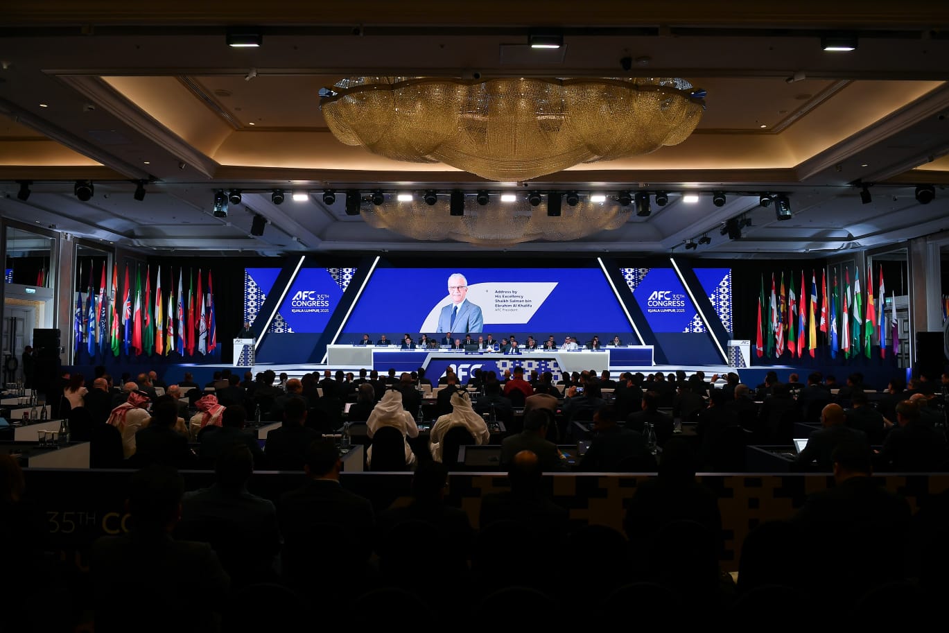 قال رئيس الاتحاد الاسيوي: تُعد إصلاحات مسابقاتنا، سواء على مستوى الأندية للرجال أو السيدات، من الركائز الأساسية لطموحاتنا كما رسمناها في إطار الرؤية والمهمة (الامة برس)