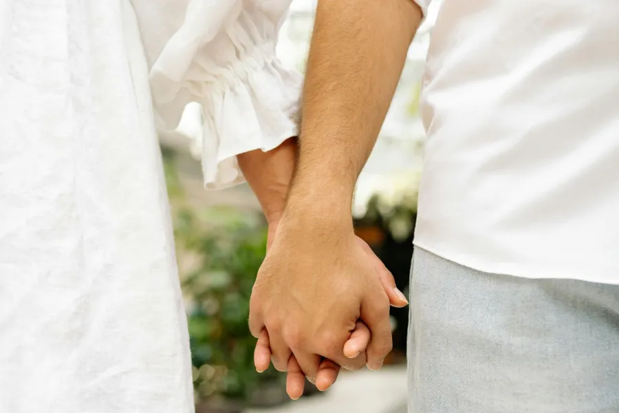 كيف تجعلين شريك حياتك يشعر أنه مميز دائماً؟ (سيدتي)