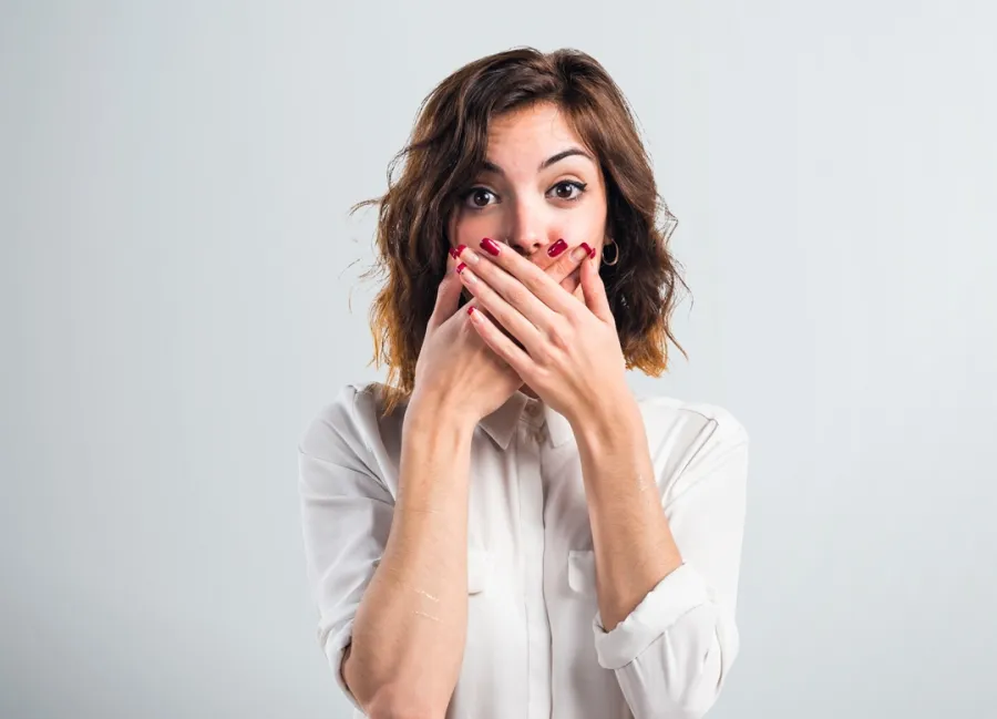 6 أسرار حول سرِّية الأجور: ما يجب أن تعرفه قبل أن تتحدث عن راتبك (سيدتي)