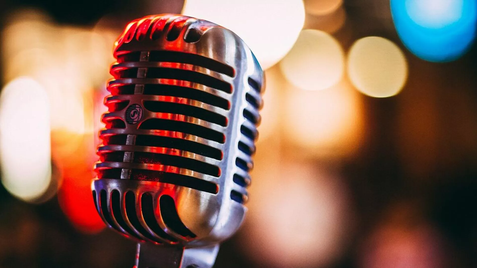 سيدة صينية تصاب بفيروس الهربس مدى الحياة بسبب ميكروفون (أونسبلاش)
