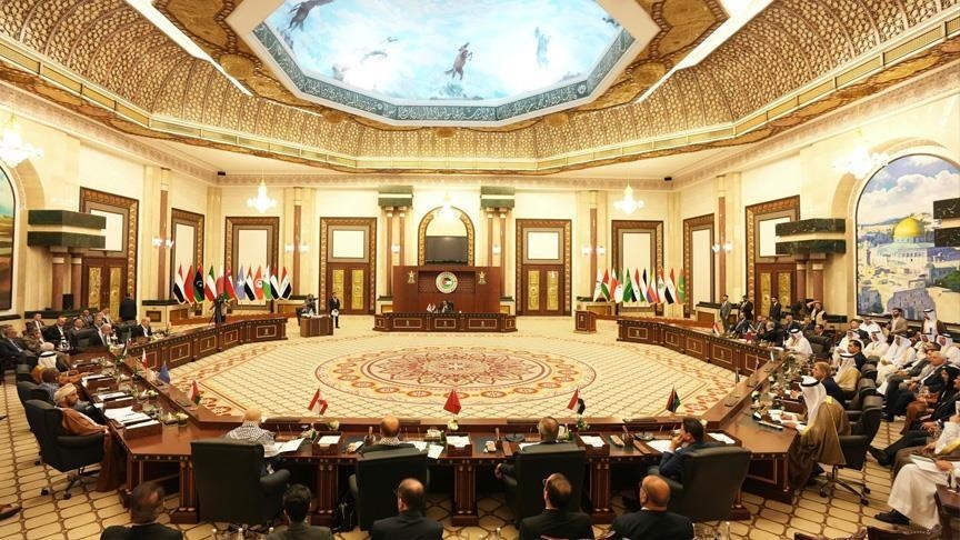 قال رئيس المجلس الشعبي الوطني الجزائري، إبراهيم بوغالي، بصفته الرئيس الدوري الحالي للاتحاد: "تنعقد اجتماعاتنا في ظرف إقليمي بالغ التعقيد، حيث تتسارع التحولات الجيوسياسية وتتصاعد التحديات المرتبطة بالاحتلال والعدوان والتهجير" (الاناضول)