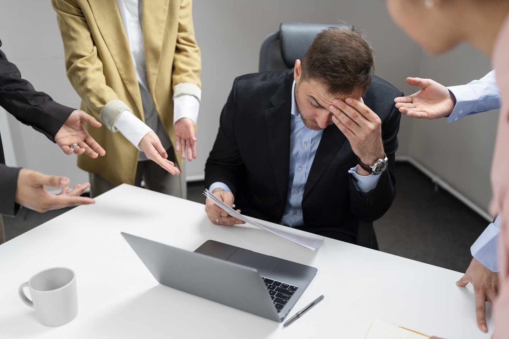 كقائد.. هل فريقك يلعب معك أو ضدك؟ اكتشف السر وراء فرق العمل الناجحة! (سيدتي)