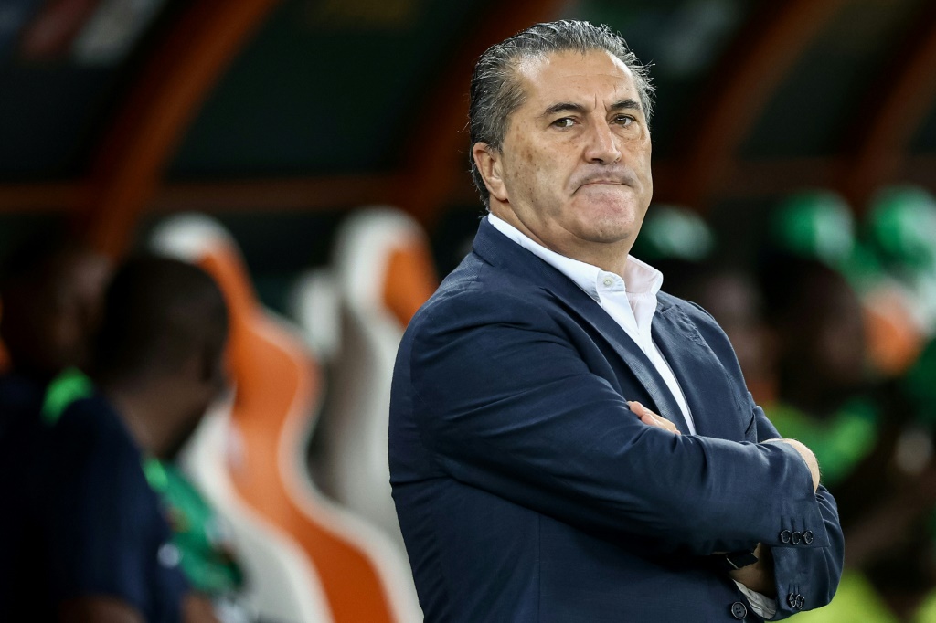    انتهى مشوار بيسيرو مع الزمالك المصري (أ ف ب)