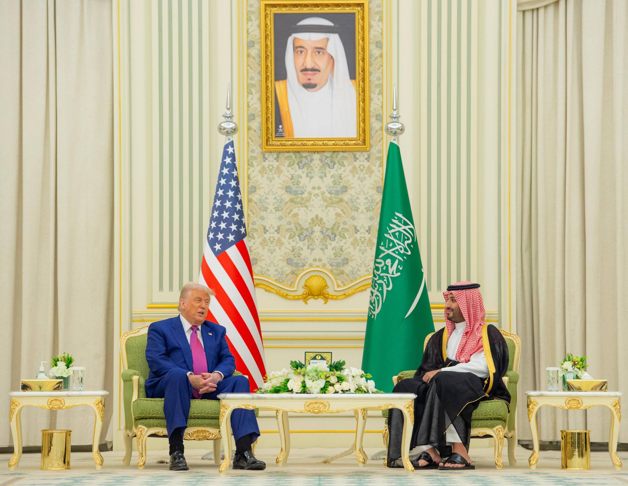 الأمير محمد بن سلمان والرئيس دونالد ترمب لدى ترؤسهما القمة السعودية - الأميركية بقصر اليمامة في الرياض الثلاثاء (واس)