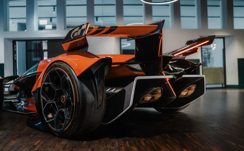 Vision GT الجديدة من لامبورجيني.. تصميم مستقبلي بمحرك V8 وقوة 808 حصان (الرجل)