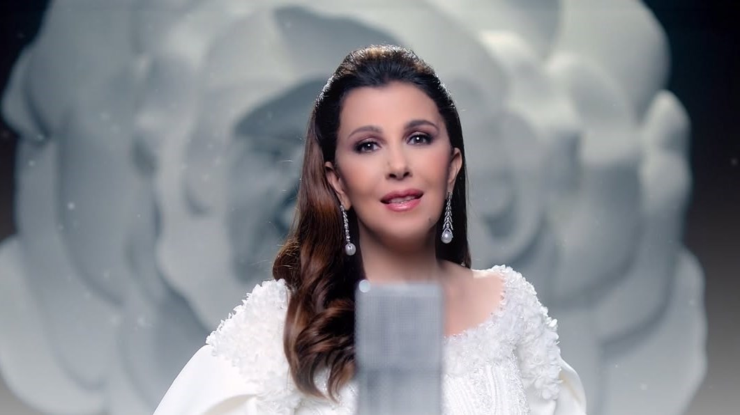 ماذا فعلت ماجدة الرومي وإلهام شاهين في بساتين لبنان؟ (زهرة الخليج)