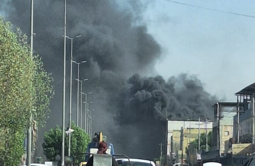 العراق.. حريق ضخم يلتهم مركزا تجاريا وسط محافظة النجف (متداولة على وسائل إعلام عراقية)