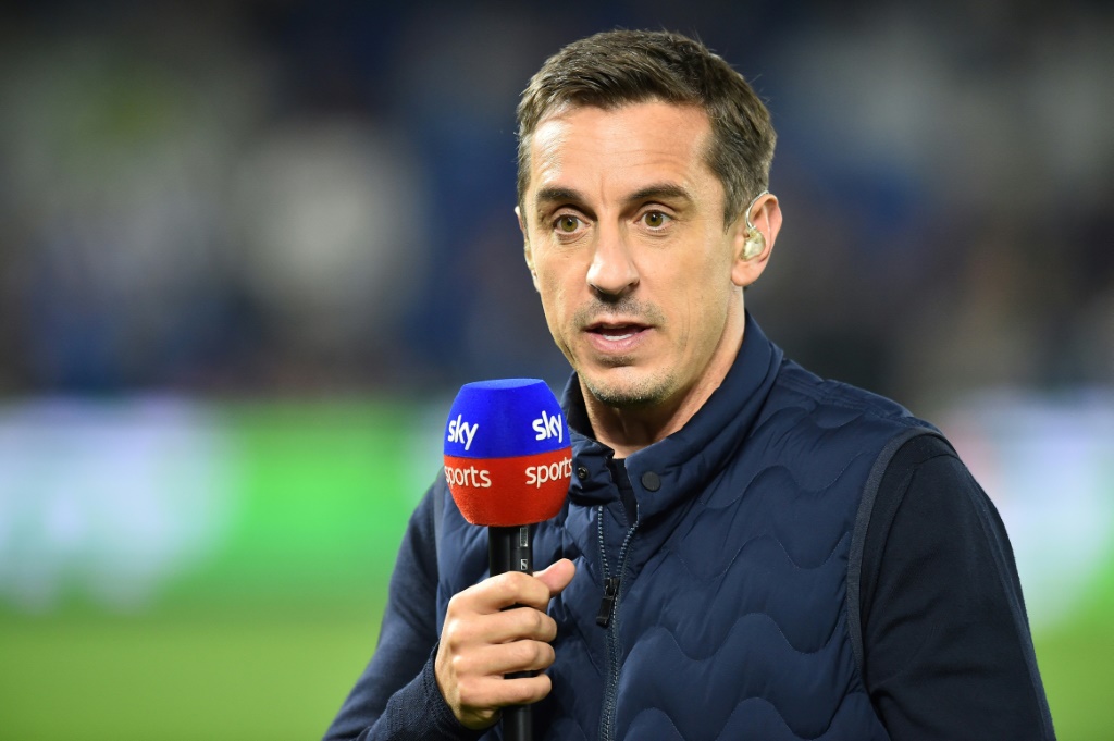 قال مدافع مانشستر يونايتد ومنتخب إنكلترا السابق غاري نيفيل إن "الشياطين الحمر" لا يستحقون مسيرة احتفالية إذا فازوا بلقب مسابقة الدوري الأوروبي "يوروبا ليغ" (أ ف ب)