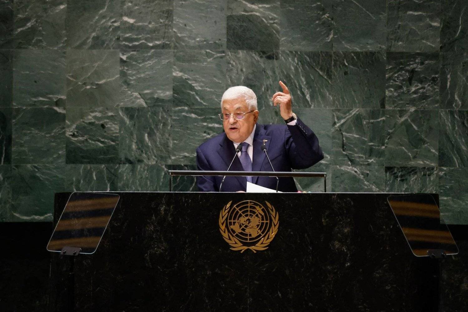 الرئيس الفلسطيني محمود عباس في الجمعية العامة للأمم المتحدة (أ.ف.ب)