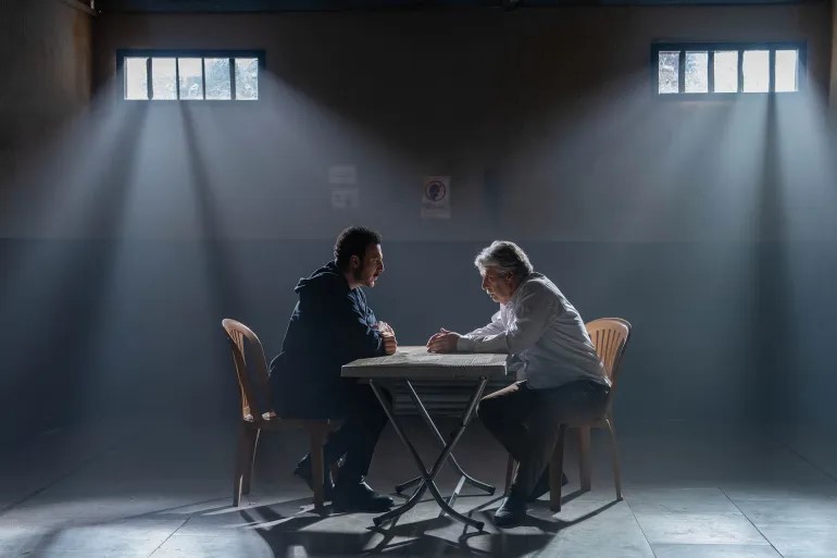 الشخصيات النسائية تتجاوز الصورة النمطية للمرأة في الدراما العربية إذ نرى نساء يكافحن في نظام اجتماعي قاس