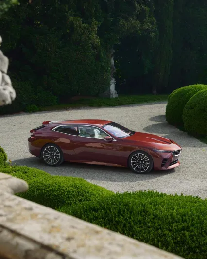 BMW تكشف عن Concept Speedtop بإصدار محدود من 70 وحدة فقط (BMW)