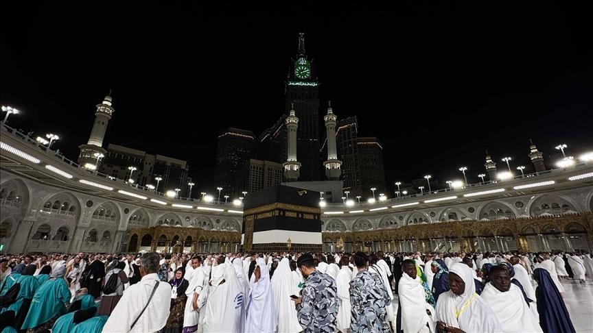 السعودية: لن نسمح بأي مخالفات في الحج ولم نرصد أي أوبئة (الأناضول)