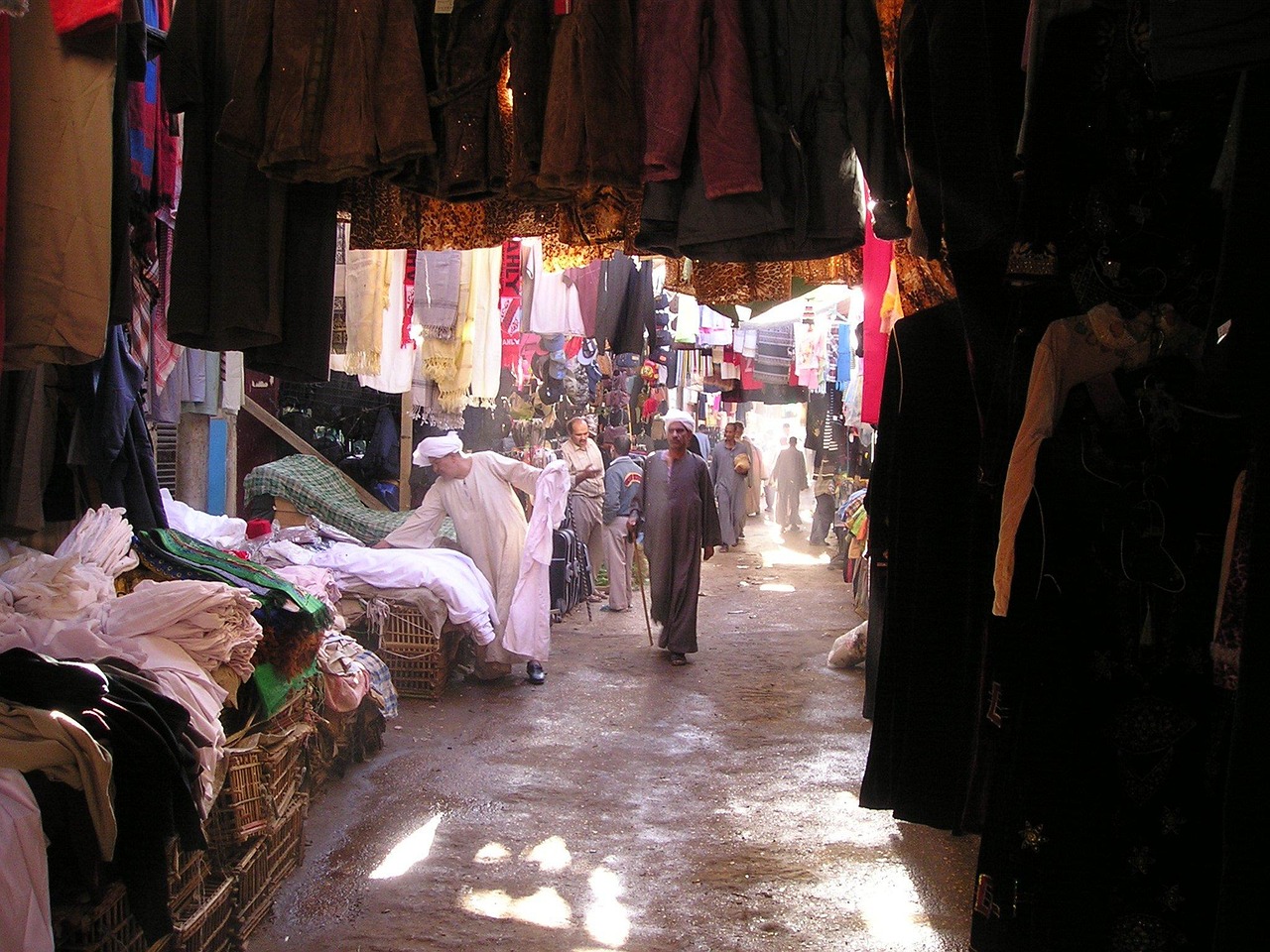 مصر.. مسؤول يحذر من خطورة (ثقافة التريند) على الأمن القومي (بيكسابي)