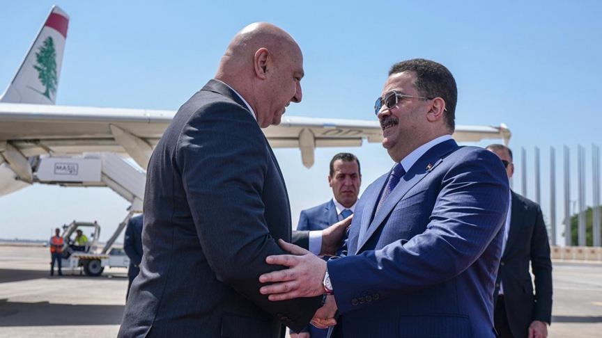 رئيس لبنان يصل العراق لبحث العلاقات والتعاون الثنائي (الأناضول)