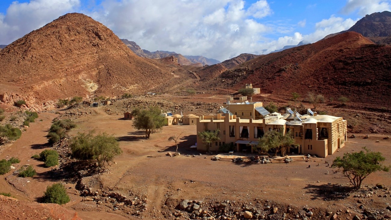 (نزل فينان البيئي).. وجهة سياحية فريدة في الأردن (زهرة الخليج)