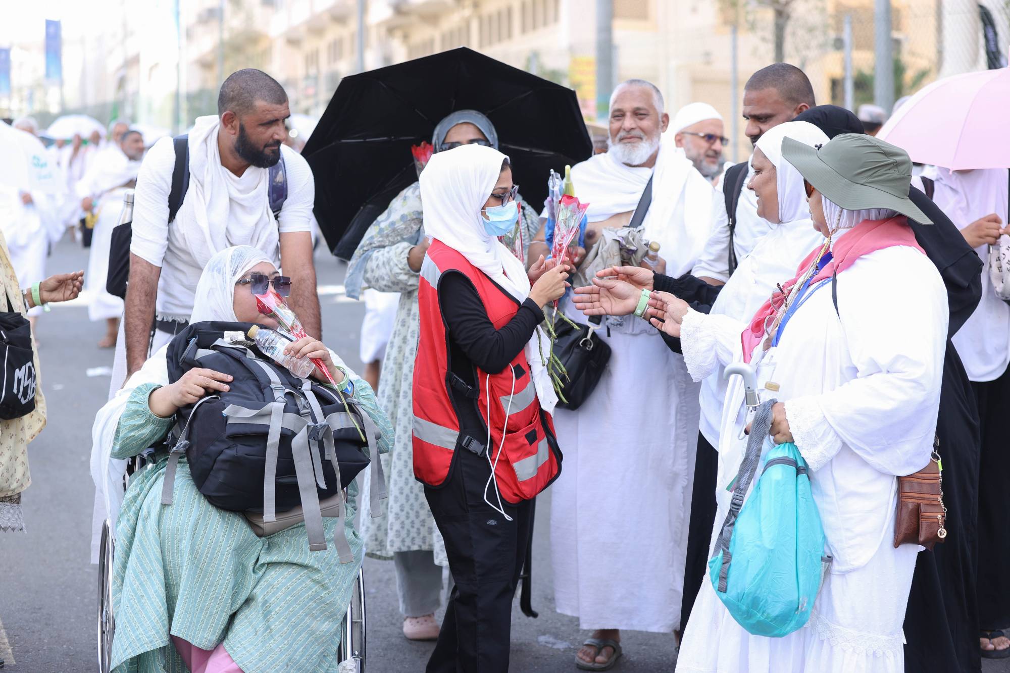 ورود في استقبال ضيوف الرحمن عقب رميهم جمرة العقبة الكبرى (تصوير: عدنان مهدلي)