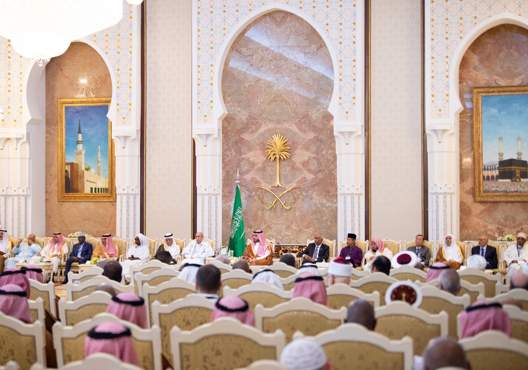 جانب من استقبال ولي العهد السعودي الأمير محمد بن سلمان زعماء ورؤساء بعثات الحج في منى السبت (واس)