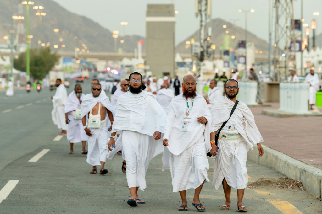 أكثر من 1,6 مليون مسلم شاركوا في مناسك الحج هذا العام (أ ف ب)