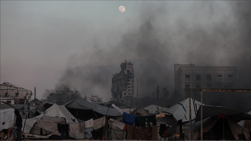 غزة تباد.. ارتفاع عدد القتلى إلى 55 فلسطينيا بقصف ورصاص إسرائيلي (الأناضول)