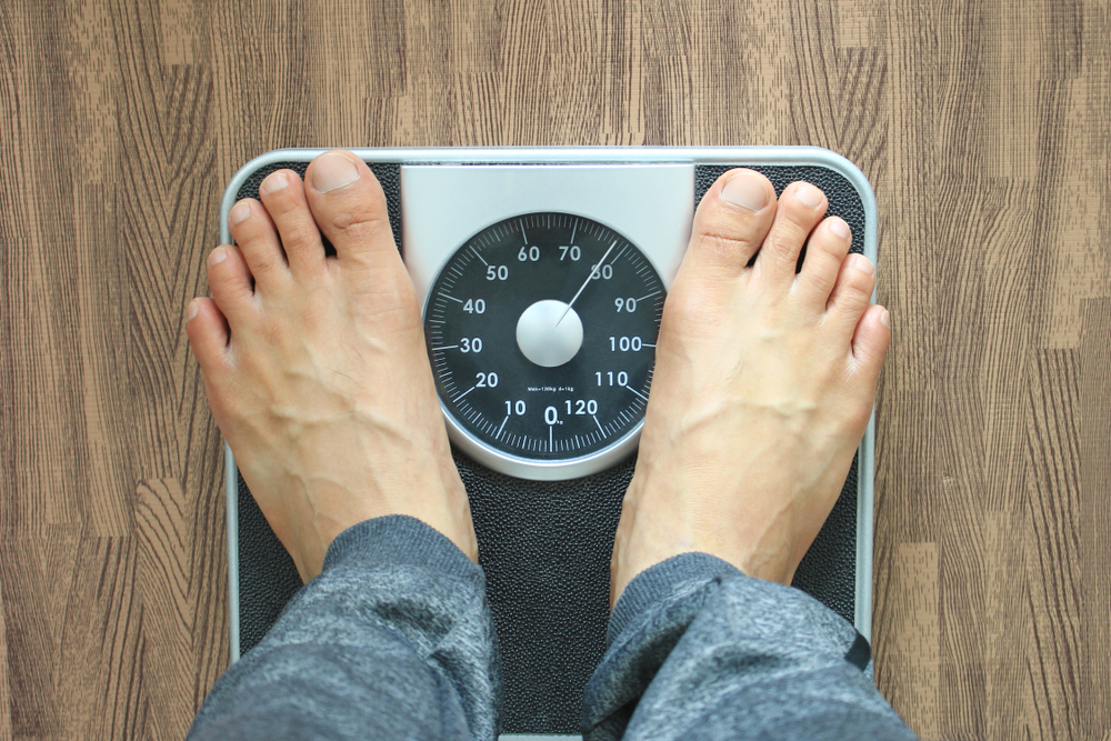 هل يستحق فقدان الوزن السريع المخاطرة؟ إليك 4 أضرار محتملة (الرجل)