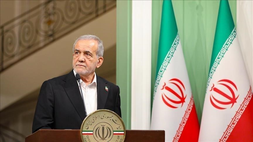  الرئيس الإيراني: لن نرضخ للغطرسة الأمريكية (الأناضول)