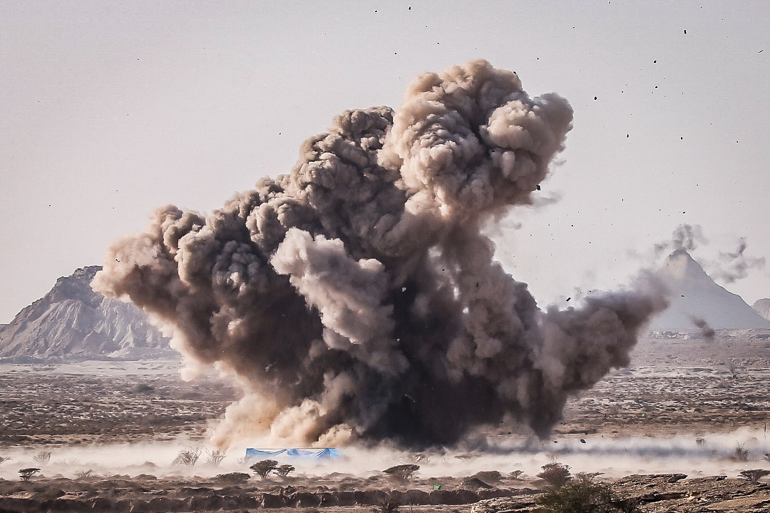 وفق الصحيفة، لم يطلع على الخطة الكاملة سوى حفنة من المسؤولين، بمن فيهم رئيس الوزراء بنيامين نتنياهو، ووزير الشؤون الإستراتيجية رون ديرمر، ومدير الموساد ديفيد برنيع وكبار قادة الدفاع (أ ف ب)