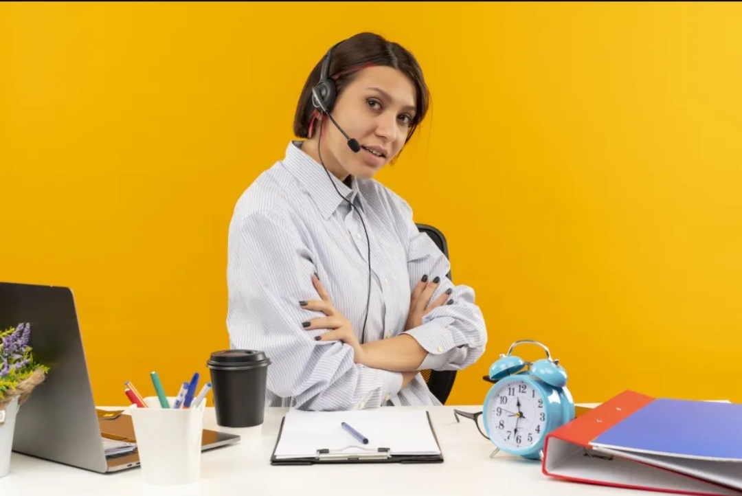 هل موظف خدمة العملاء هو الأكثر صمتاً والأكثر غضباً؟.. 4 أشياء يعيشها ولا يبوح بها (سيدتي)