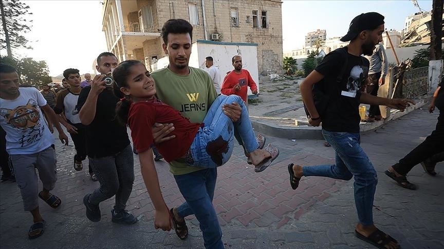 غزة.. إسرائيل تقتل 78 فلسطينيا بينهم 22 من منتظري المساعدات (الأناضول)