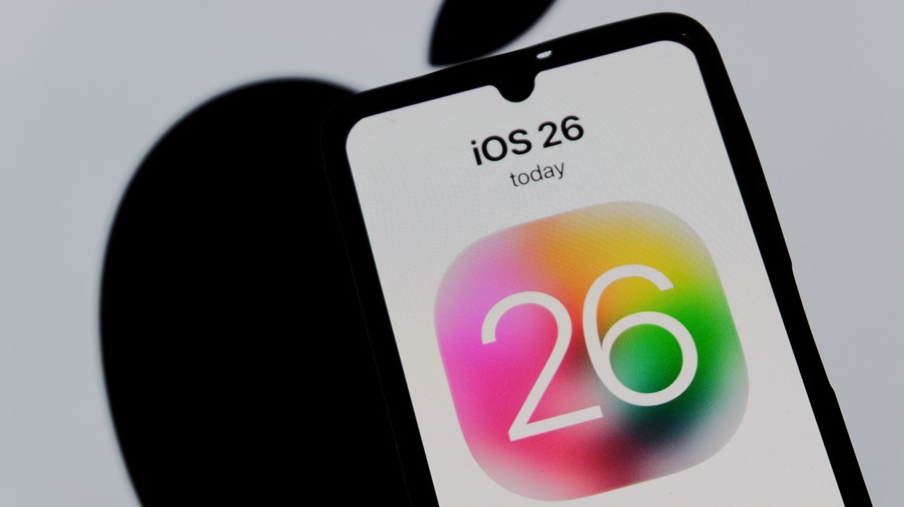 (آيفون) يحمّس مستخدميه لميزات نظامه التشغيلي (iOS 26).. ماذا تعرف عنه؟ (زهرة الخليج)