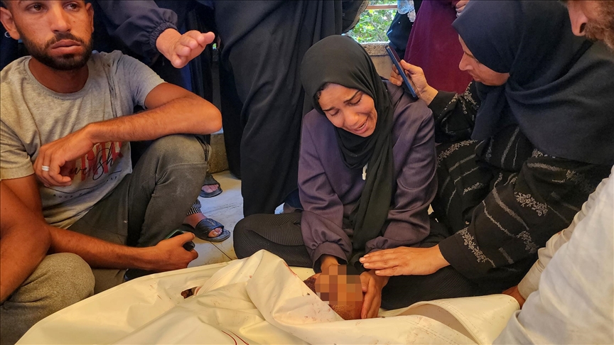 إسرائيل تقتل 40 فلسطينيا بغزة بينهم 10 من منتظري المساعدات (الأناضول)
