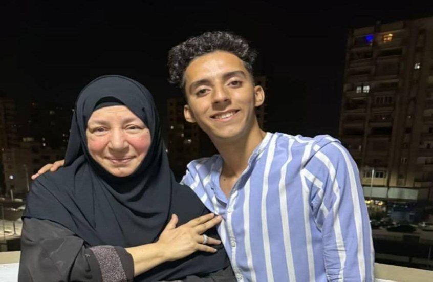 اعتزالها لا رجعة فيه.. فنانة مصرية عريقة تغزو السوشيال ميديا بظهور مفاجئ (متداول على مواقع التواصل الاجتماعي)