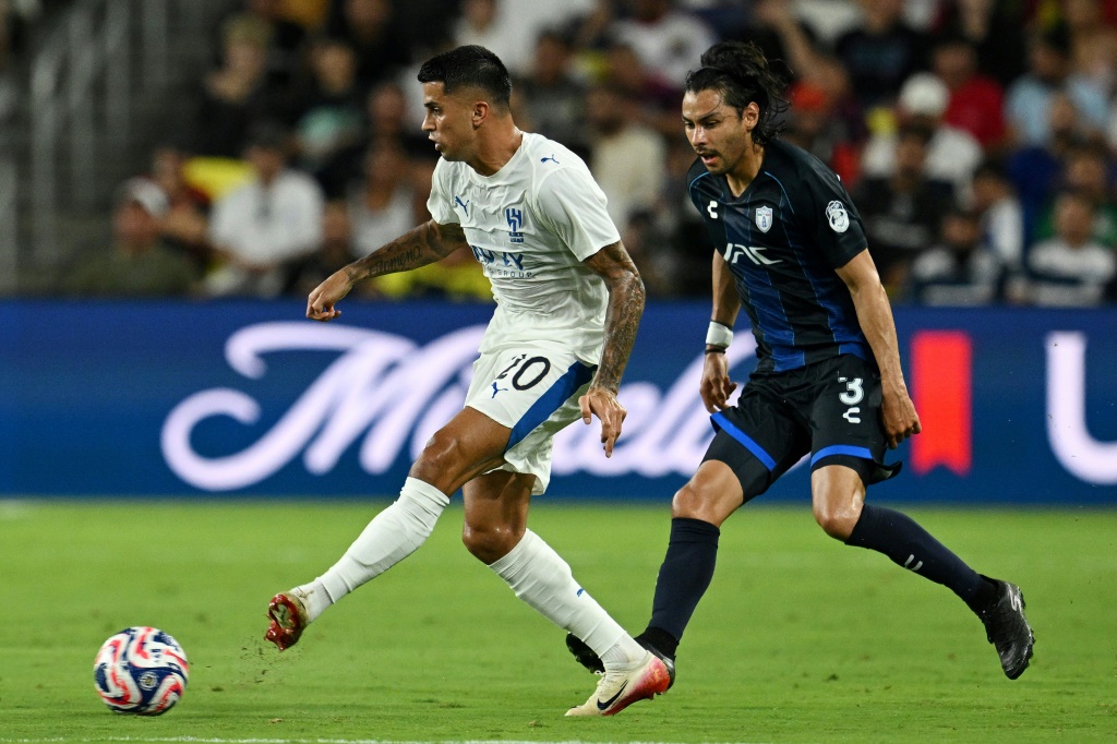 البرتغالي جواو كانسيلو لاعب الهلال السعودي في مواجهة باتشوكا المكسيكي ضمن مونديال الأندية بكرة القدم. ملعب جيوديس بارك، ناشفيل، في 26 حزيران/يونيو 2025 (أ ف ب)
