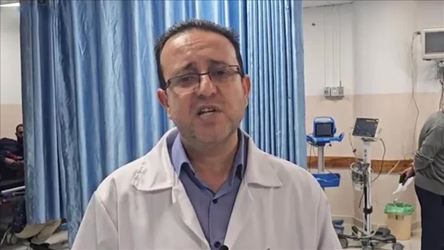 الدكتور مروان السلطان قضى برفقة عدد من أفراد أسرته بقصف استهدف منزله بمدينة غزة (الاناضول) 