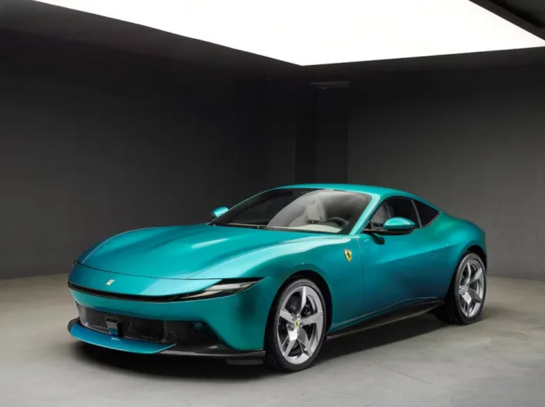 Ferrari Amalfi.. عندما تلتقي الفخامة بالأداء في سيارة واحدة (الرجل)