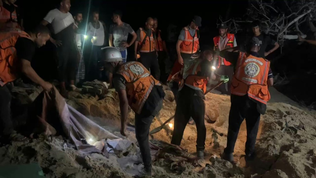 الأطباء الإسرائيليون كانوا يجرون عمليات جراحية دون تخدير ويصرخون على السجناء: أنتم مجرمون ويجب أن تموتوا (أ ف ب)