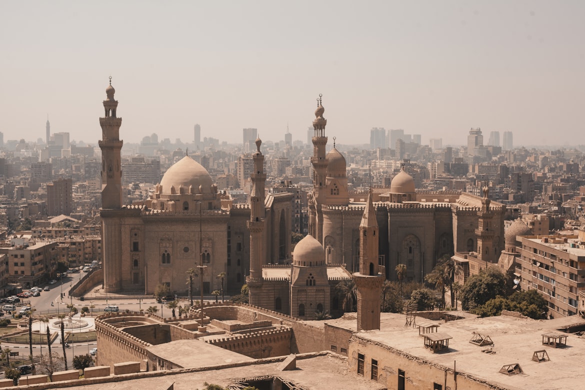 مصر.. الحكومة تقر تعويضات عاجلة لأسر ضحايا حادث المنوفية المروع (أونسبلاش)