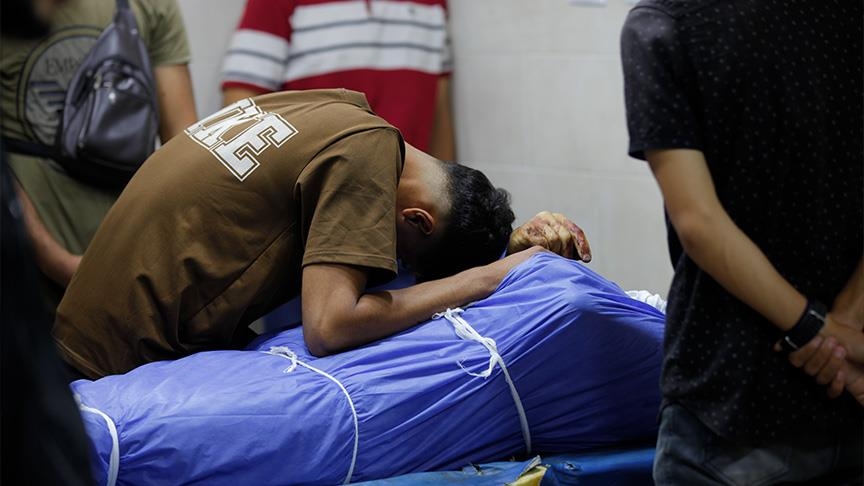 الجيش الإسرائيلي يقتل 10 فلسطينيين بينهم رضيع بغارات على غزة (الأناضول) 