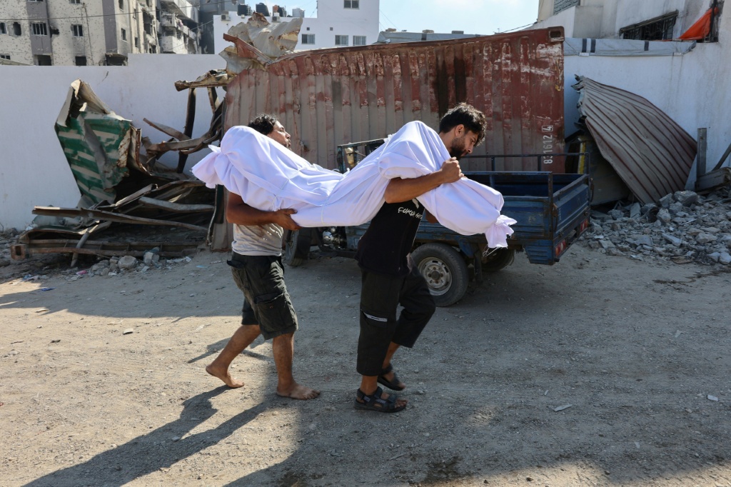 لا يمكن الحديث عن مغادرة طوعية عندما يكون البديل هو الجوع أو السجن لأجل غير مسمى في ظروف غير إنسانية (ا ف ب)