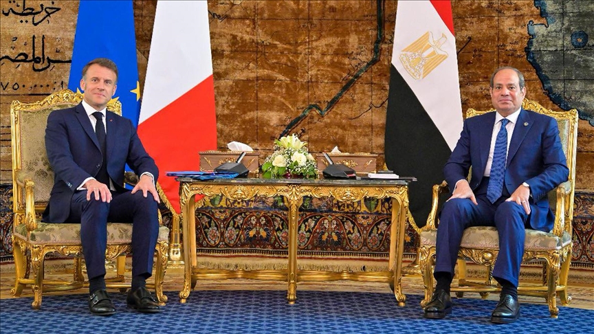 السيسي يؤكد لماكرون استمرار جهود التوصل لوقف النار بغزة (الأناضول)