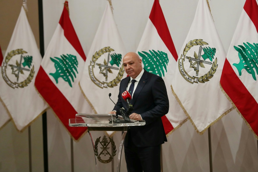 صورة وفرتها الرئاسة اللبنانية تظهر الرئيس اللبناني جوزاف عون يلقي كلمة بمناسبة عيد الجيش في وزارة الدفاع في اليرزة في 31 تموز/يوليو 2025 (أ ف ب)