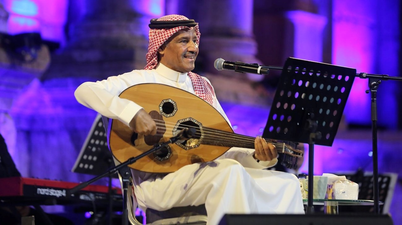 خالد عبد الرحمن يشعل مدرجات (جرش).. (طوفان جماهيري) في ليلة استثنائية (زهرة الخليج)