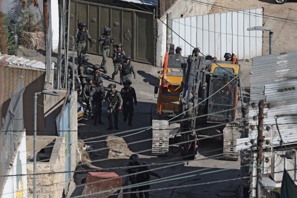 منذ عقود تحتل إسرائيل فلسطين وأراض في سوريا ولبنان، وترفض الانسحاب منها وقيام دولة فلسطينية مستقلة، وعاصمتها القدس الشرقية، على حدود ما قبل حرب 1967 (ا ف ب)