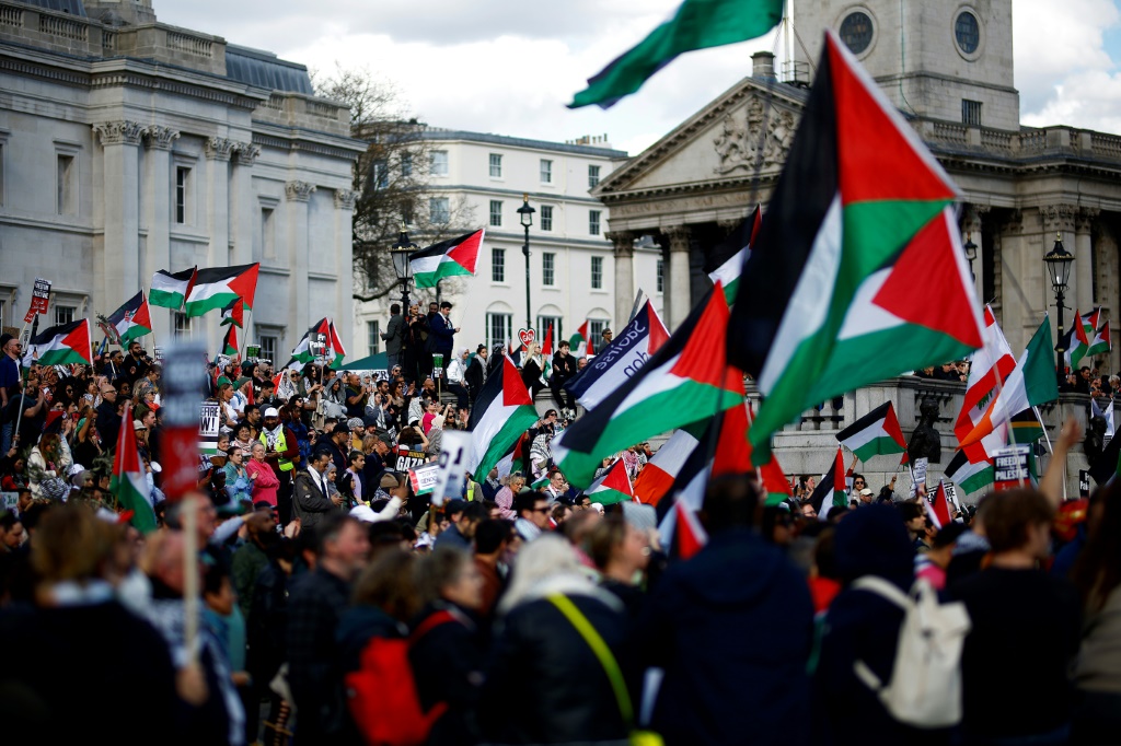 وكانت حكومة رئيس الوزراء كير ستارمر قد حظرت في 5 يوليو/تموز المنصرم حركة "فلسطين أكشن" بوصفها منظمة إرهابية بموجب قانون مكافحة الإرهاب البريطاني لعام 2000 (ا ف ب)