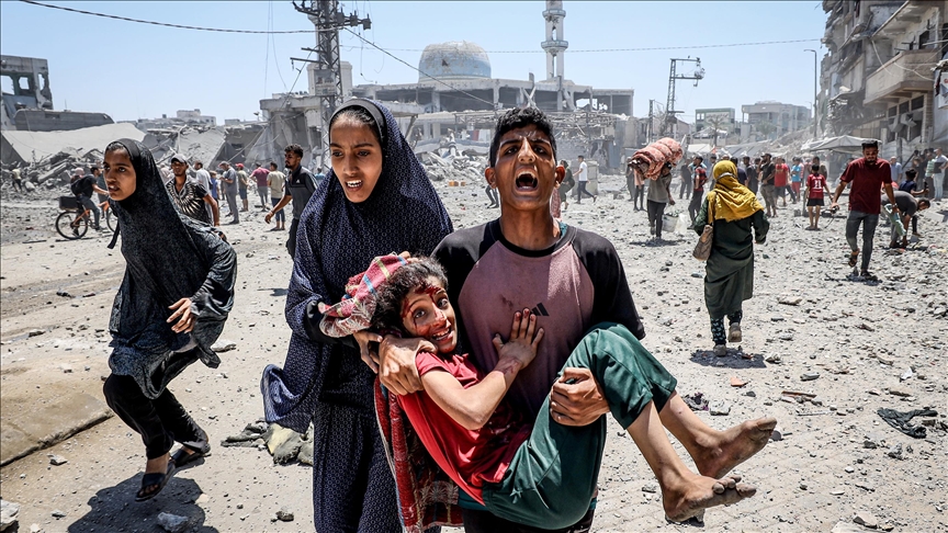 غزة تموت جوعا.. إسرائيل تقتل 6 فلسطينيين بينهم منتظرو مساعدات (الأناضول)