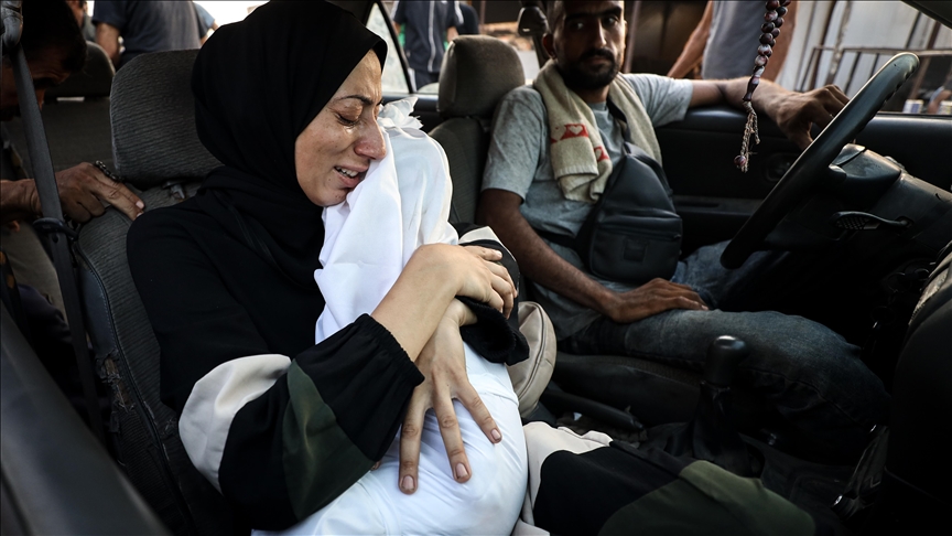 بينهم 6 من عائلة واحدة.. إسرائيل تقتل 18 فلسطينيا بغزة السبت (الأناضول)