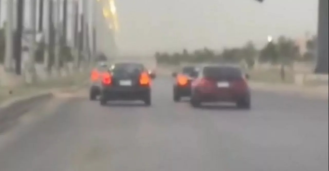 مطاردة لفتاتين تتسبب بحادث خطير في مصر (متداول على مواقع التواصل الاجتماعي)