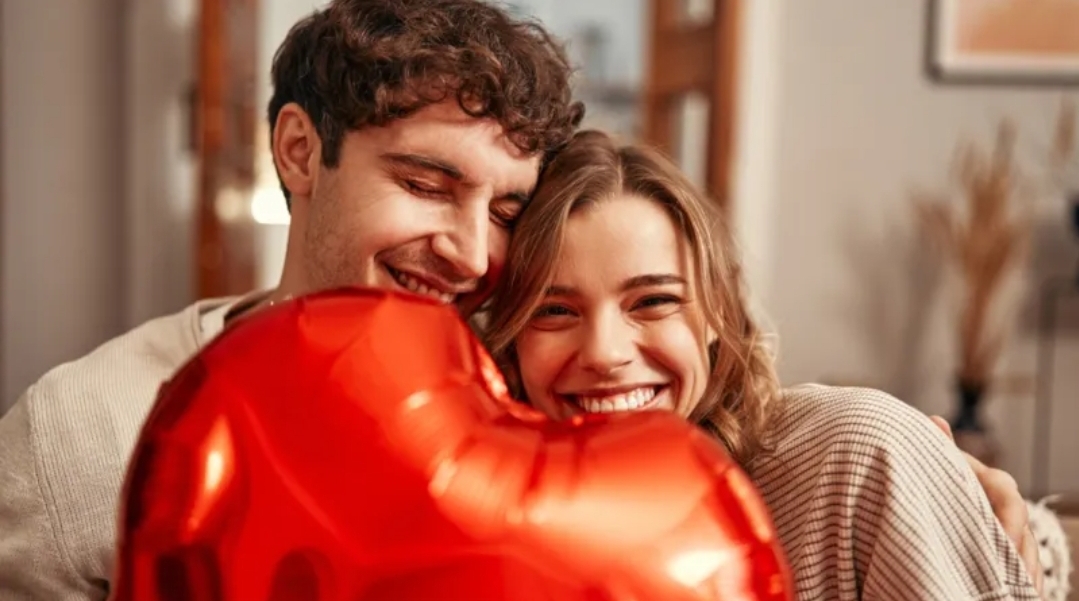 كيف يحافظ الأزواج على حبهم؟.. دراسة تجيب (الرجل)