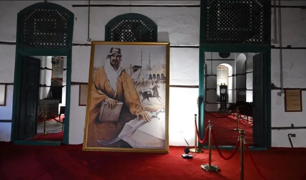 تجمع الأبواب الخشبية في جدة التاريخية بين العناصر الوظيفية والزخرفية - الصوة من (واس)