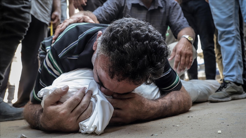 بينهم 4 صحفيين.. إسرائيل تقتل 40 فلسطينيا بغزة الاثنين (الأناضول)
